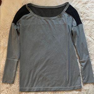 Z By Zella Size XS Women's Gray and Black Top